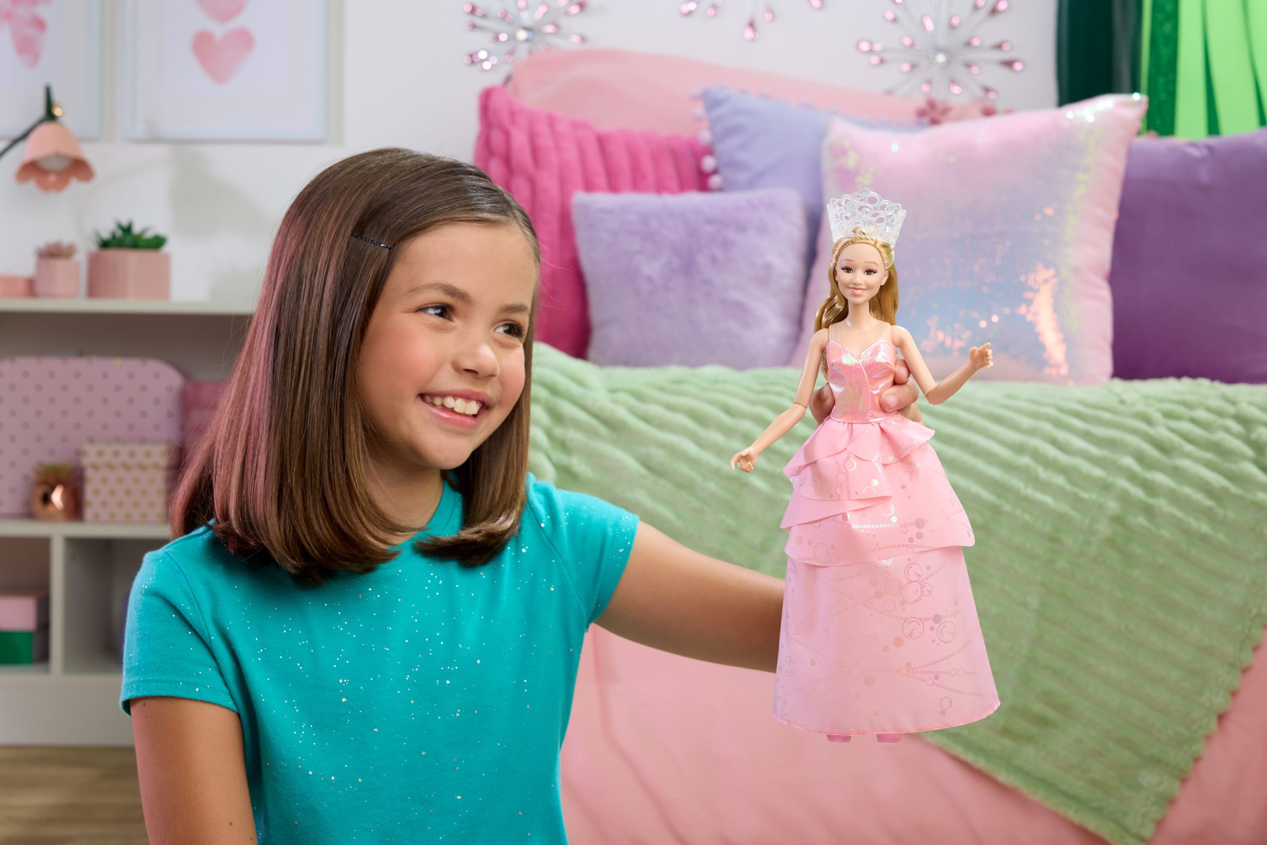 Universal Pictures' Wicked Glinda Upland Fashion Doll in Removable Movie-Inspired Outfit - Image 2