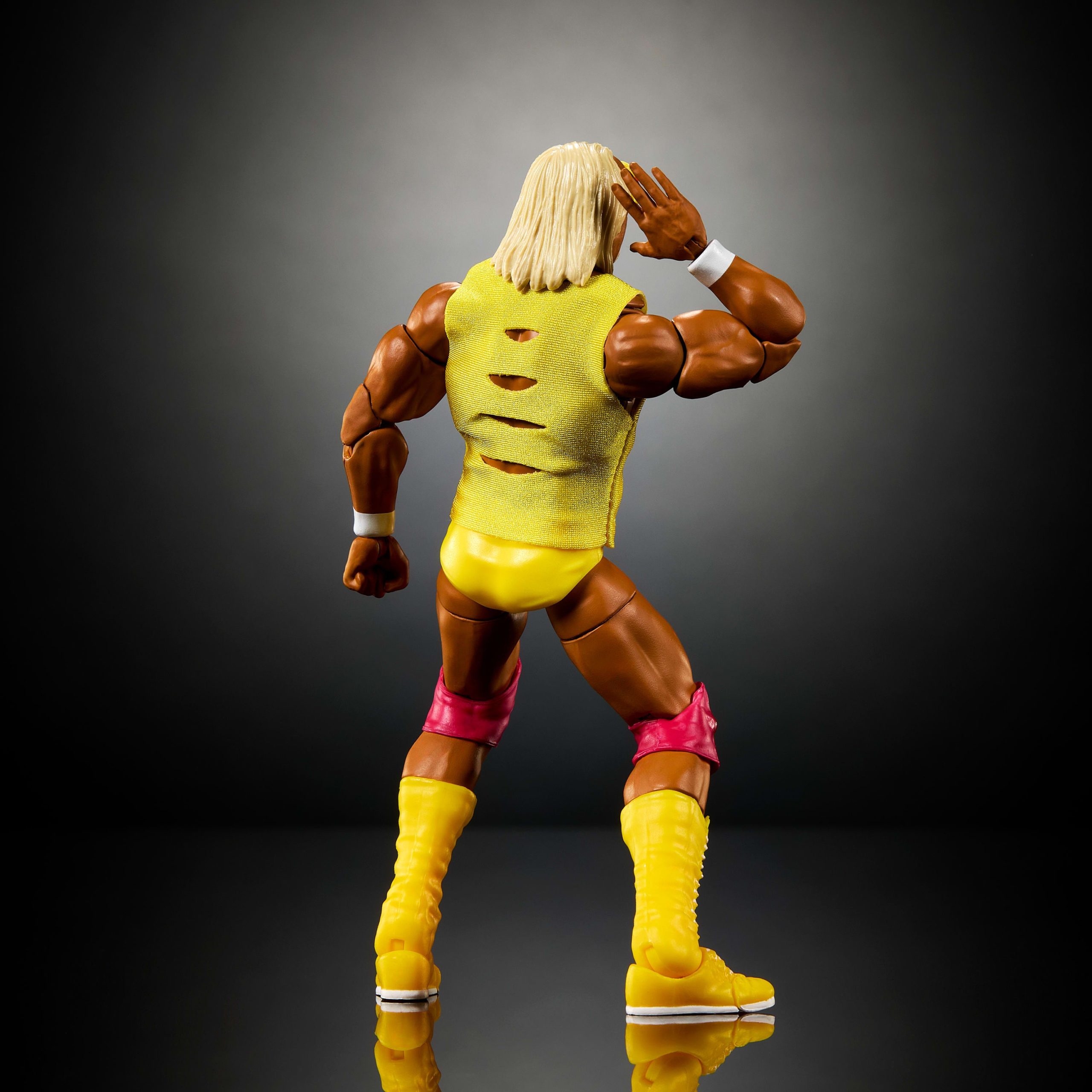 WWE Ultimate Edition Hulk Hogan Action Figure & Accessories Set. 6-inch Collectible - Image 5
