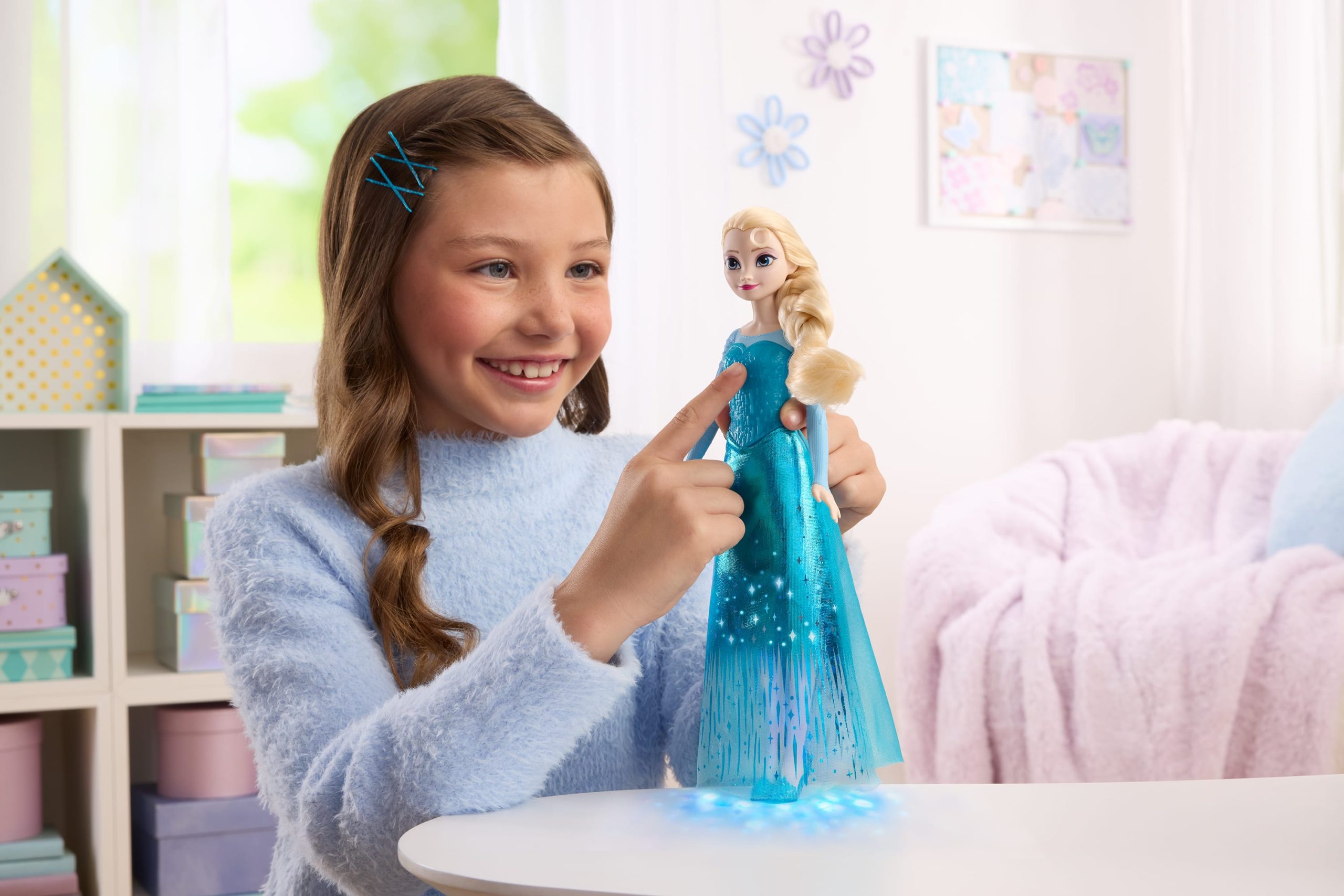 Disney Frozen Singing Elsa Fashion Doll With Lights & Music. Sings Let It Go From Movie - Image 2