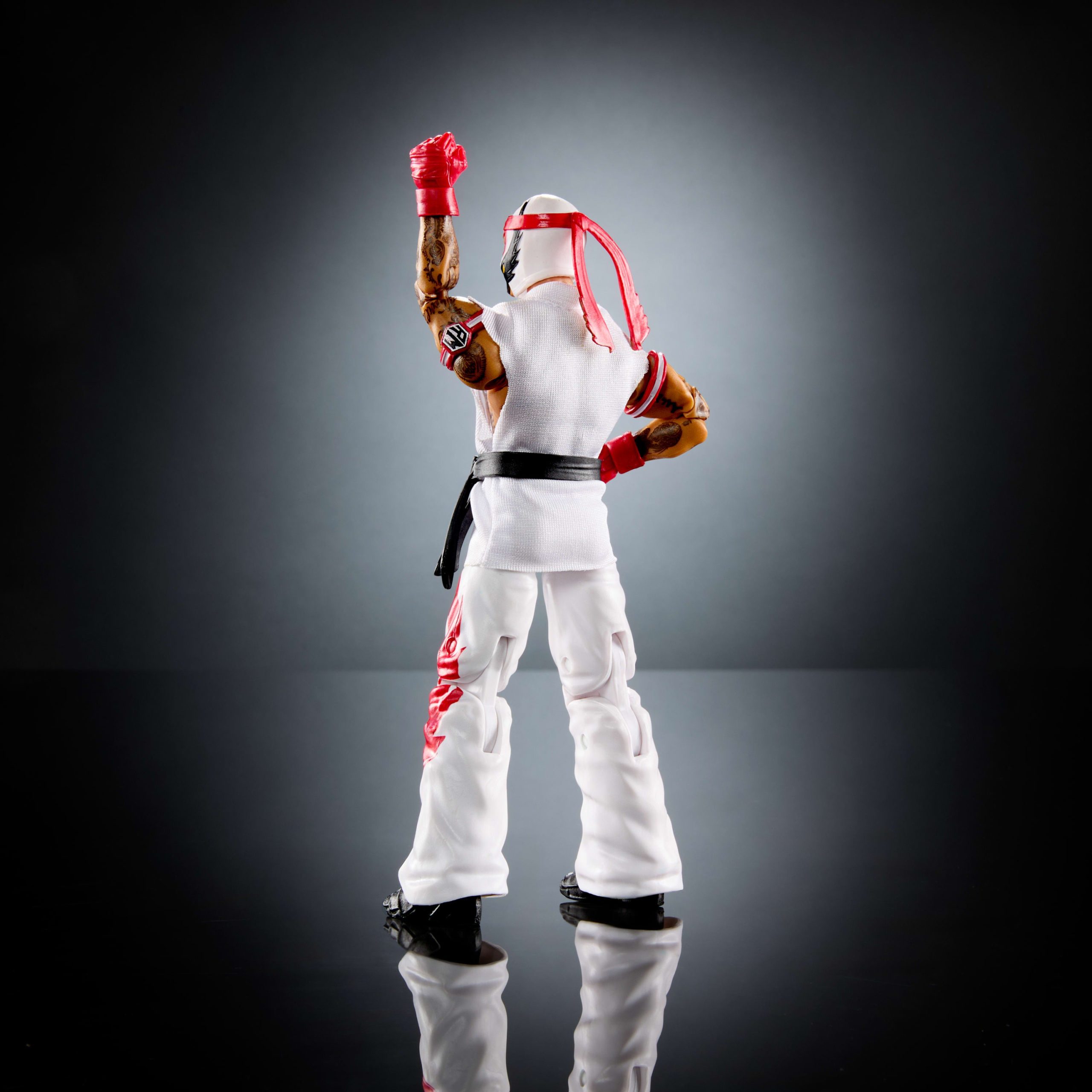 WWE X Street Fighter Rey Mysterio Action Figure & Accessories. 6-inch Collectible Ryu Mashup Set - Image 4