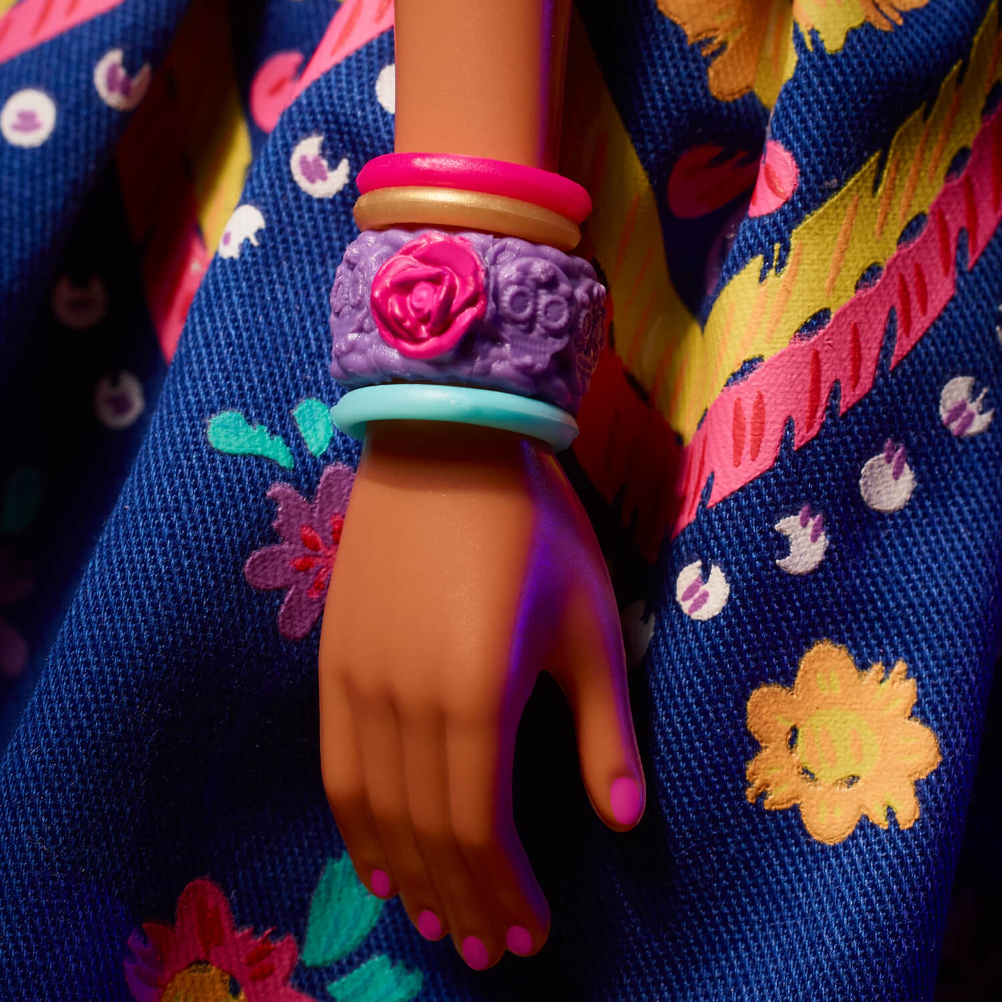 2022 Barbie D??a De Muertos Doll - Image 4