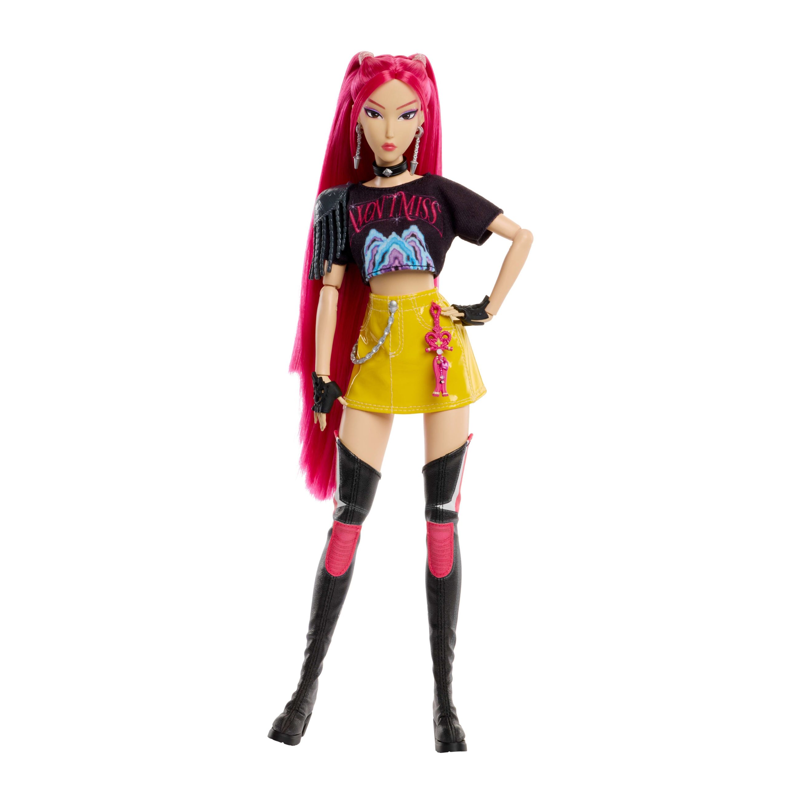 KPop Demon Hunters HUNTR/X Mira Fashion Doll in Removable Look With Themed Movie Accessories - Image 5