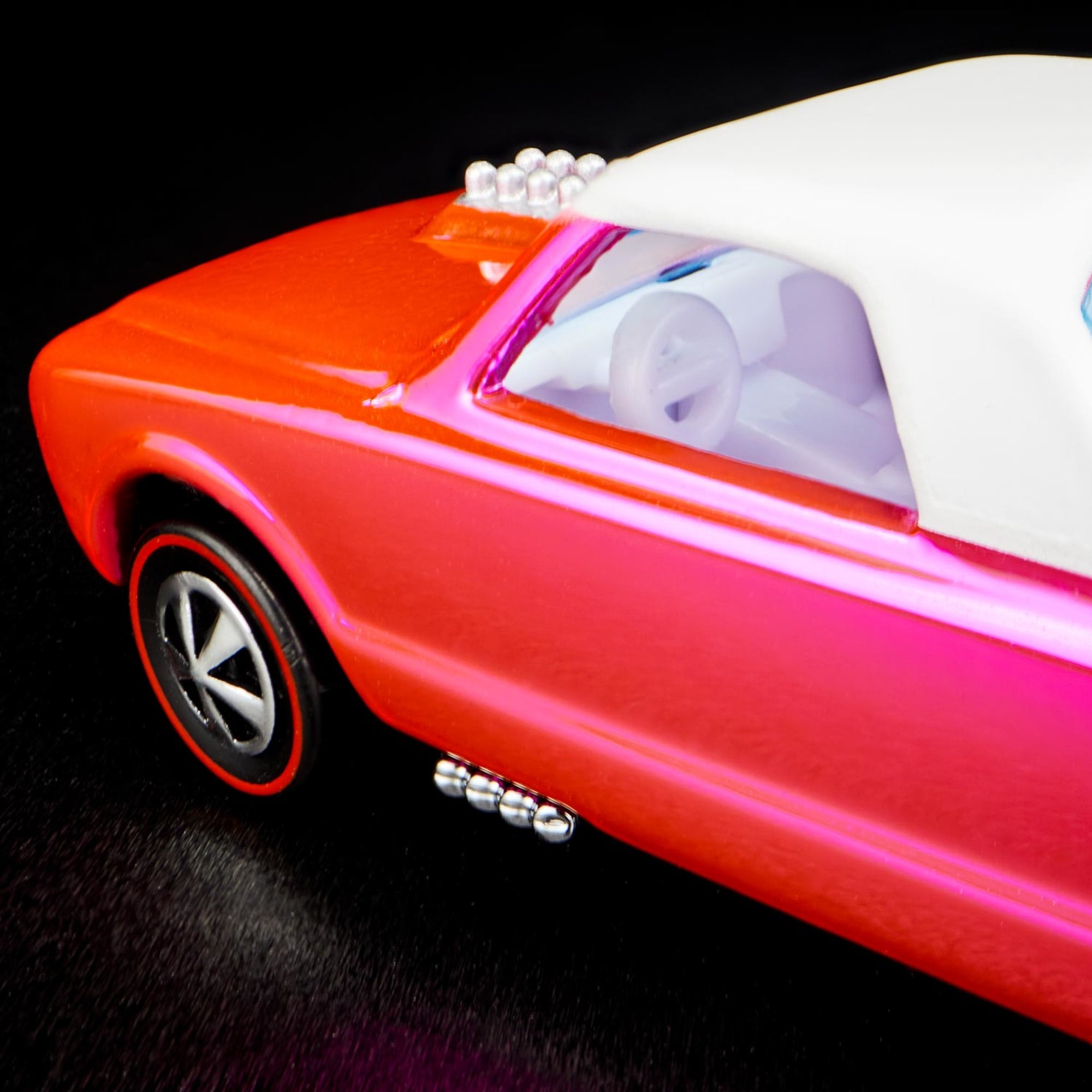 Hot Wheels RLC EXCLUSIVE 2022 PINK EDITIONS CUSTOM FLEETSIDE? - Image 11