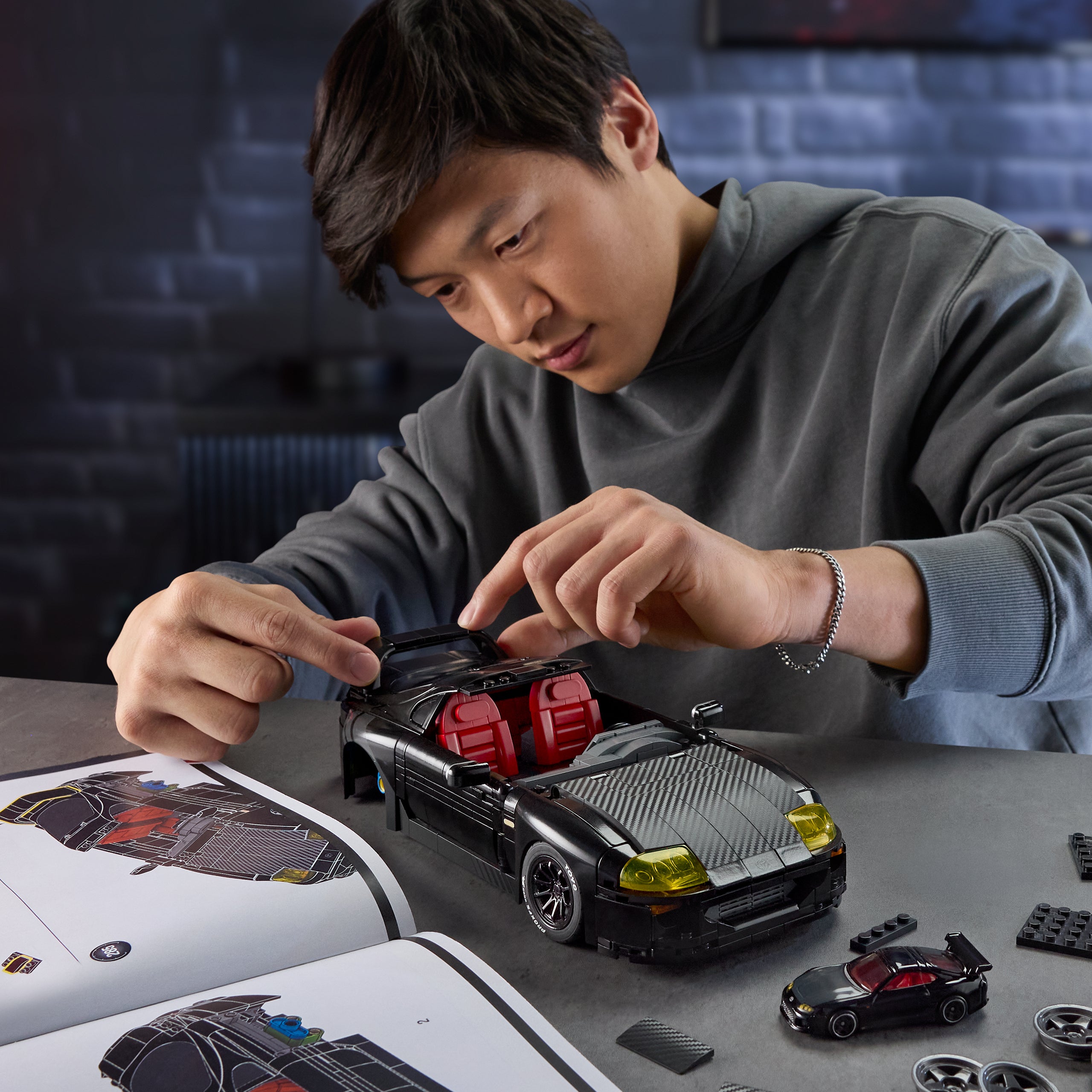 Mattel Brick Shop Hot Wheels Jogo de Constru??o Elite '94 Toyota Supra MKIV - Image 2