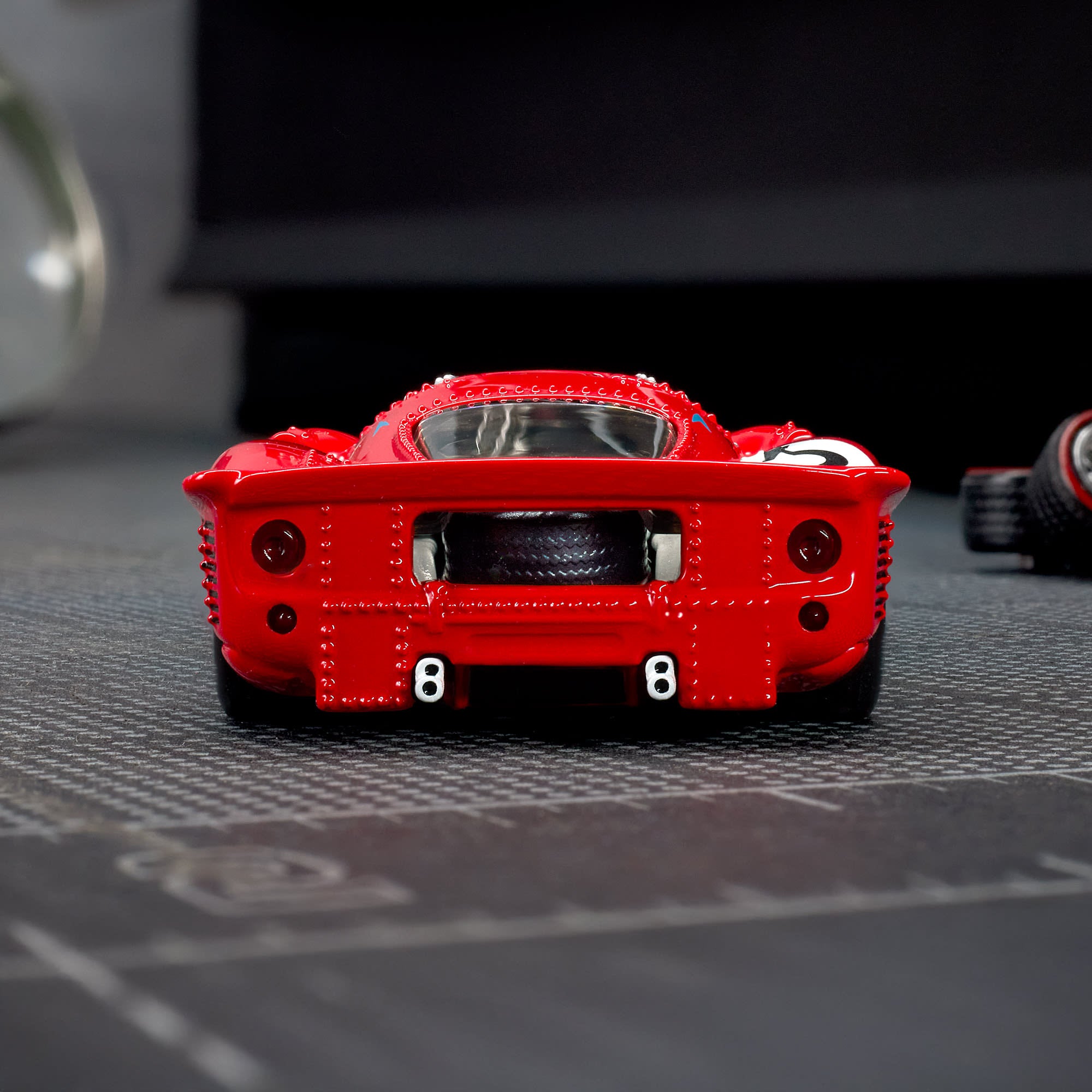 Hot Wheels Elite 64 1967 Ferrari 330 P4 - Image 8