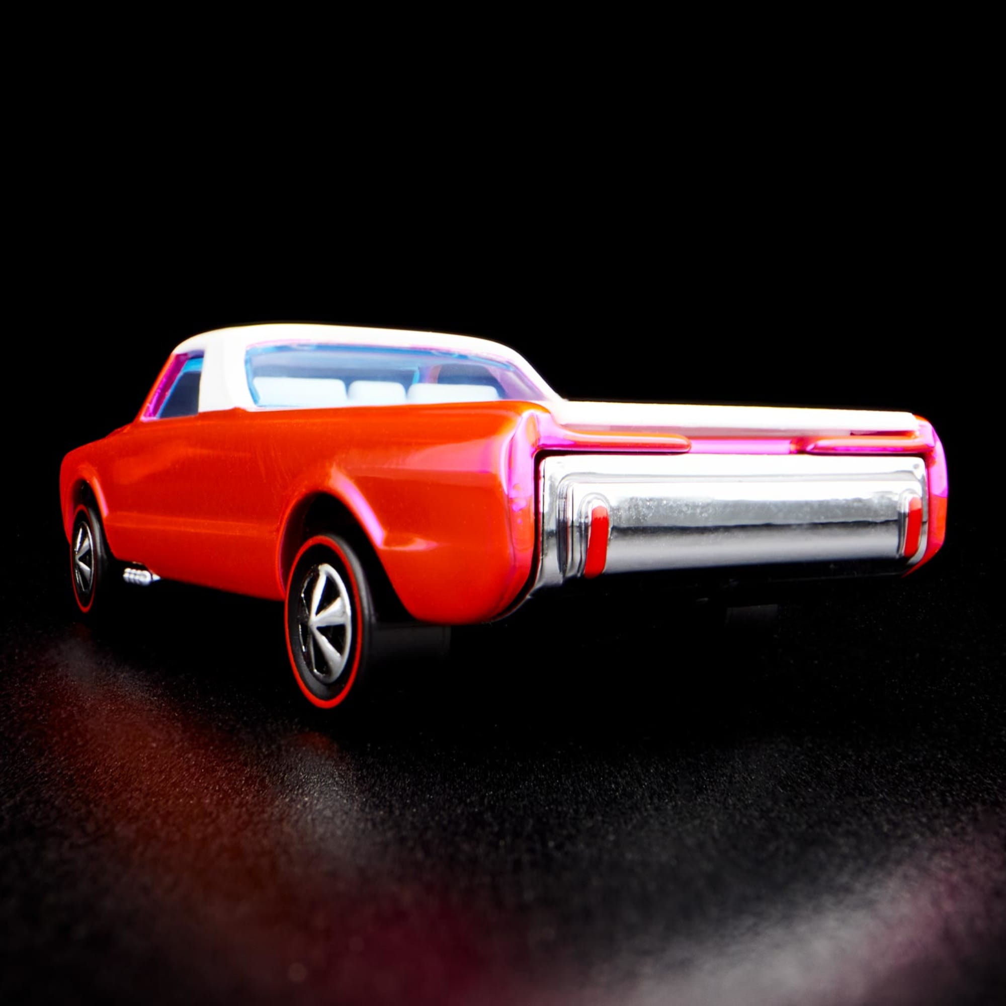 Hot Wheels RLC EXCLUSIVE 2022 PINK EDITIONS CUSTOM FLEETSIDE? - Image 10