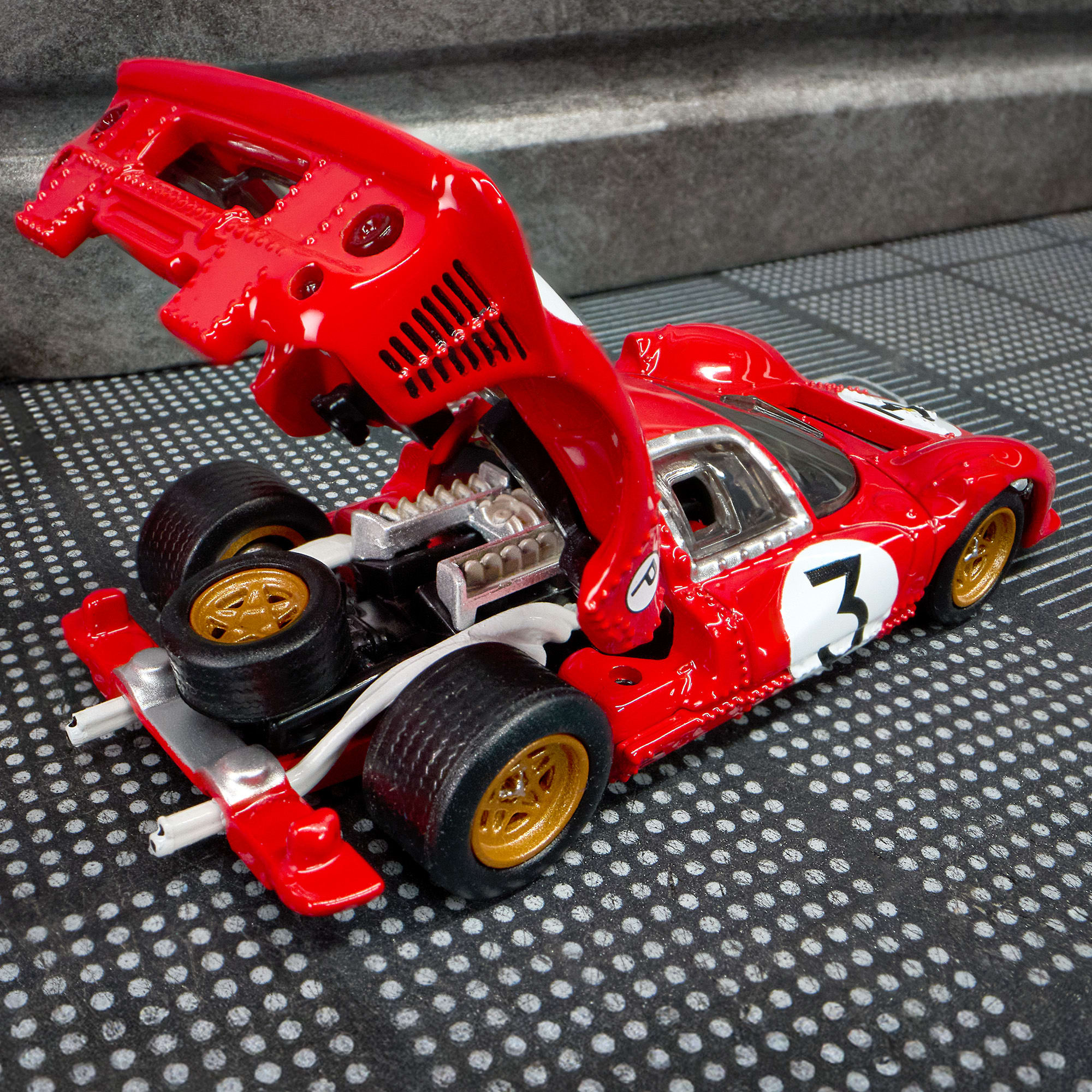 Hot Wheels Elite 64 1967 Ferrari 330 P4 - Image 12
