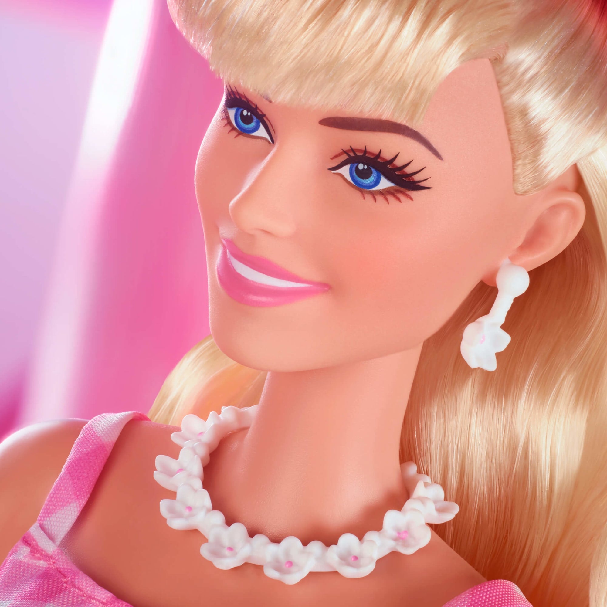 Barbie in Pink Gingham Dress ?C Barbie The Movie - Image 15