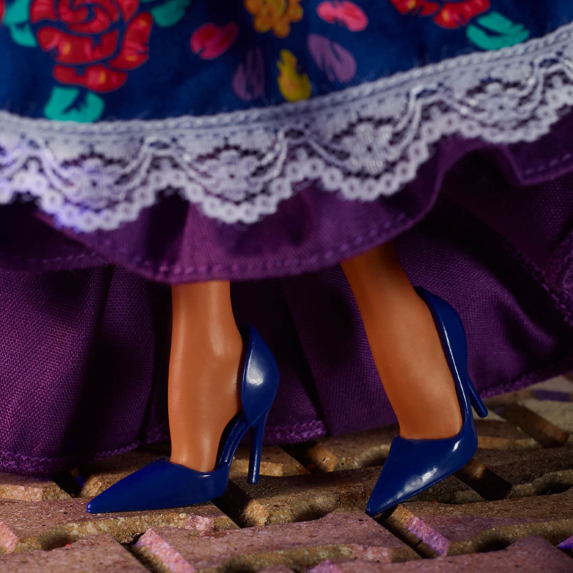 2022 Barbie D??a De Muertos Doll - Image 7