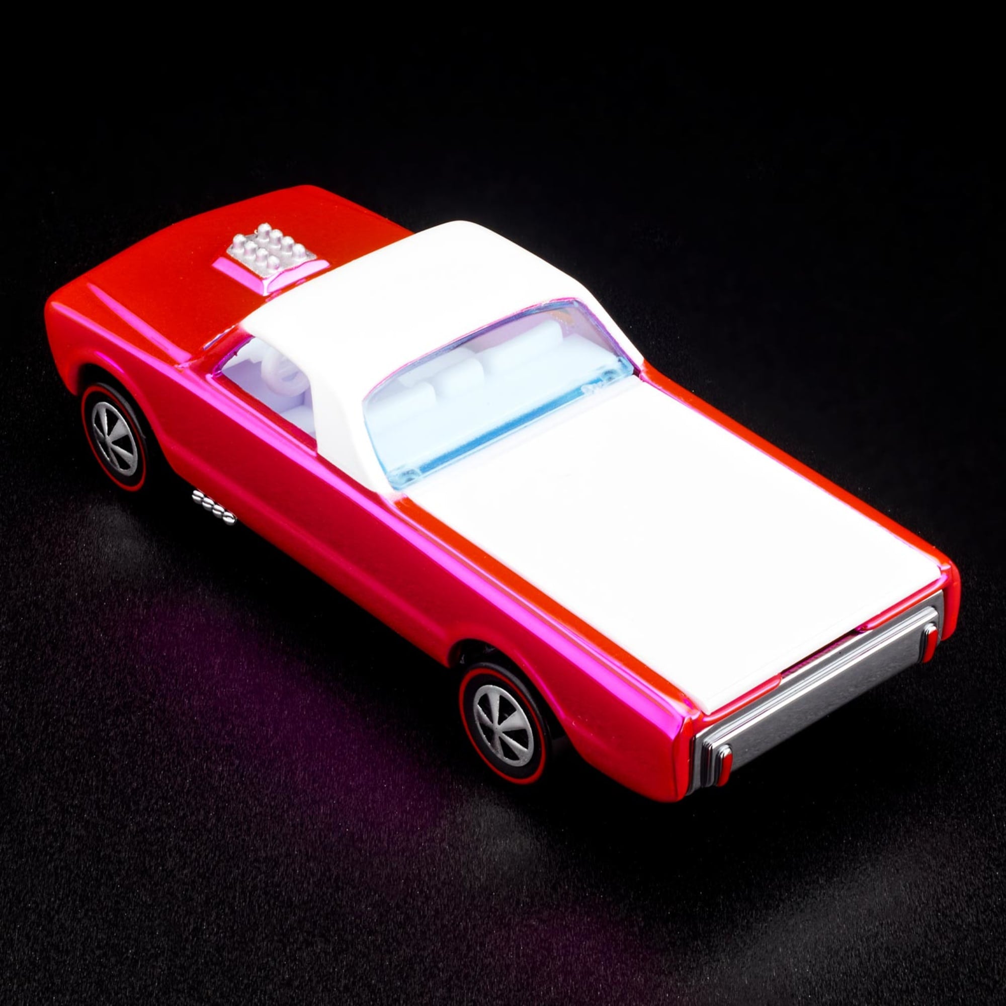 Hot Wheels RLC EXCLUSIVE 2022 PINK EDITIONS CUSTOM FLEETSIDE? - Image 7